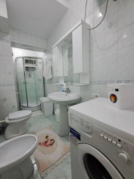 Quiet, Cozy, Luminous Apartment Tiranë Eksteriør bilde